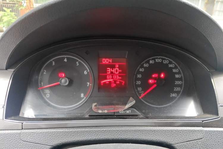 Used Volkswagen Santana 2016 1.6L Manual Comfort Edition Instrument Cluster