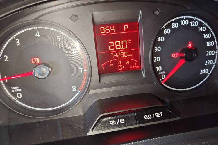 Used Volkswagen Santana 2016 1.6L Automatic Fashion Edition Instrument Cluster