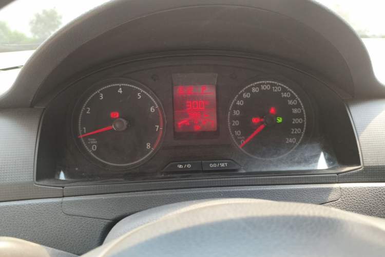 Used Volkswagen Santana 2016 1.6L Automatic Fashion Edition Instrument Cluster