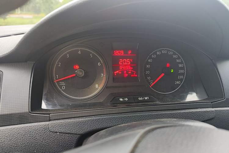Used Volkswagen Santana 2016 1.6L Automatic Fashion Edition Instrument Cluster
