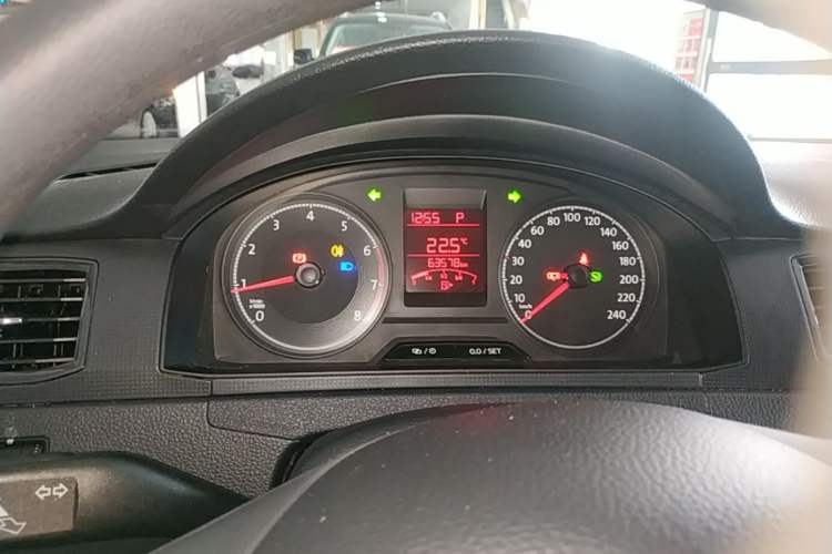 Used Volkswagen Santana 2016 1.6L Automatic Fashion Edition Instrument Cluster