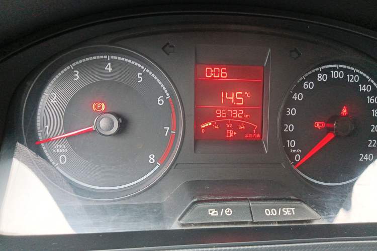 Used Volkswagen Santana 2016 1.6L Manual Fashion Edition Instrument Cluster