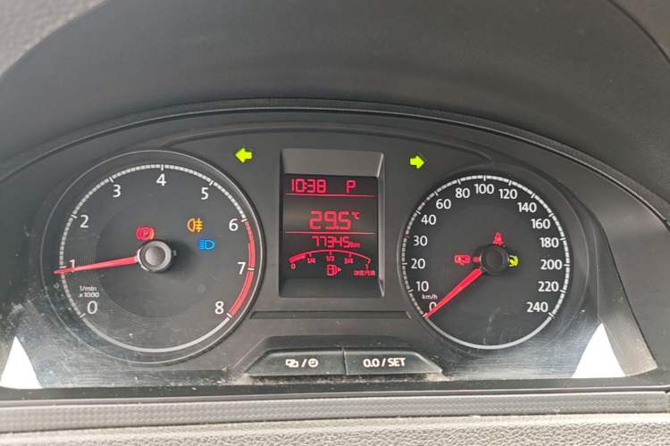 Used Volkswagen Santana 2016 1.6L Automatic Fashion Edition Instrument Cluster