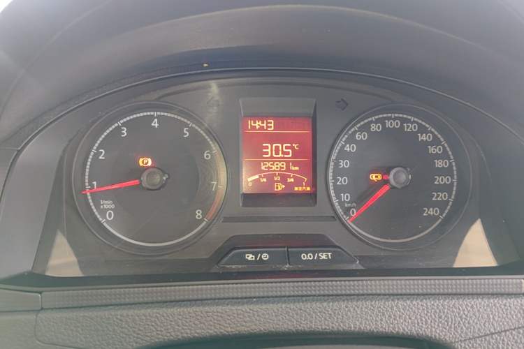 Used Volkswagen Santana 2016 1.6L Manual Fashion Edition Instrument Cluster