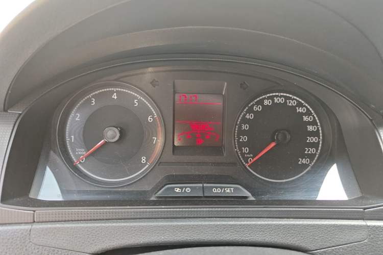 Used Volkswagen Santana 2016 1.6L Automatic Fashion Edition Instrument Cluster