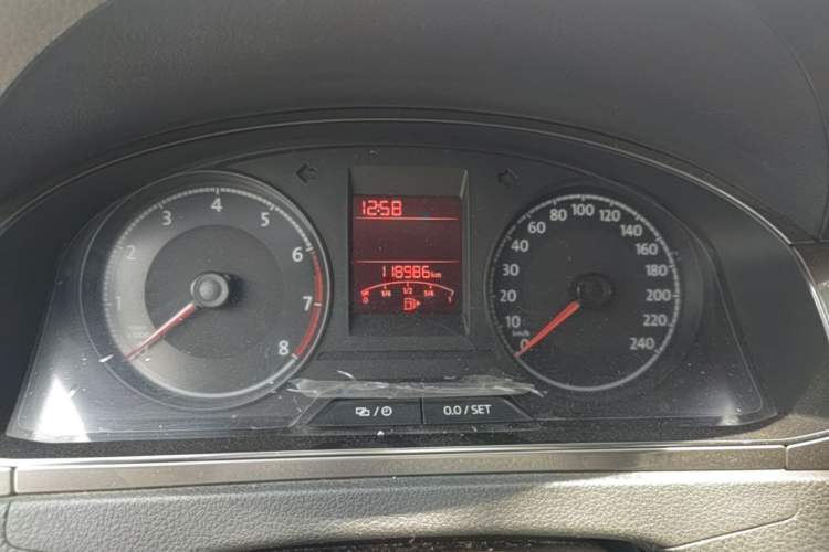 Used Volkswagen Santana 2016 1.6L Automatic Comfort Edition Instrument Cluster