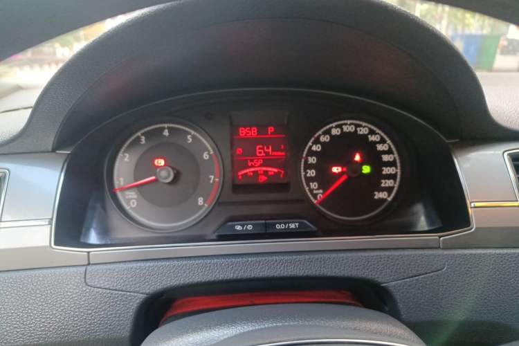 Used Volkswagen Santana 2016 1.6L Automatic Comfort Edition Instrument Cluster