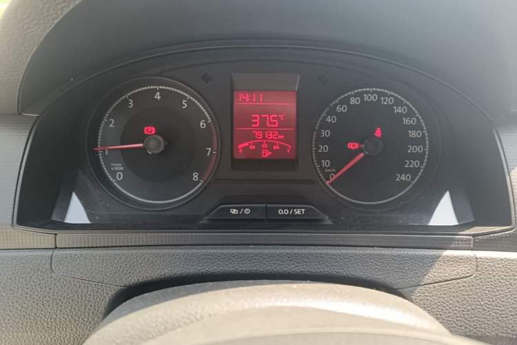 Used Volkswagen Santana 2016 1.6L Manual Fashion Edition Instrument Cluster