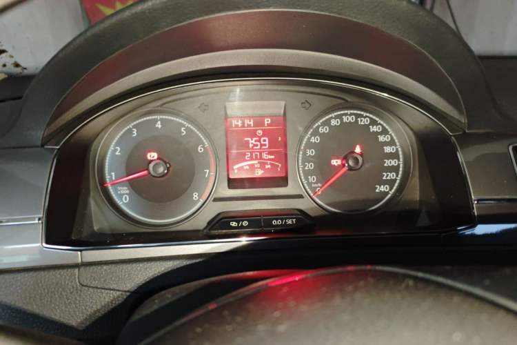 Used Volkswagen Santana 2016 1.6L Automatic Comfort Edition Instrument Cluster