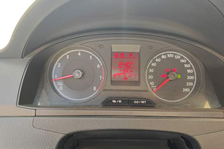 Used Volkswagen Santana 2016 1.6L Automatic Fashion Edition Instrument Cluster