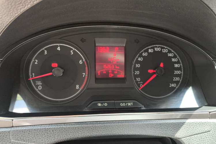 Used Volkswagen Santana 2016 1.6L Automatic Comfort Edition Instrument Cluster