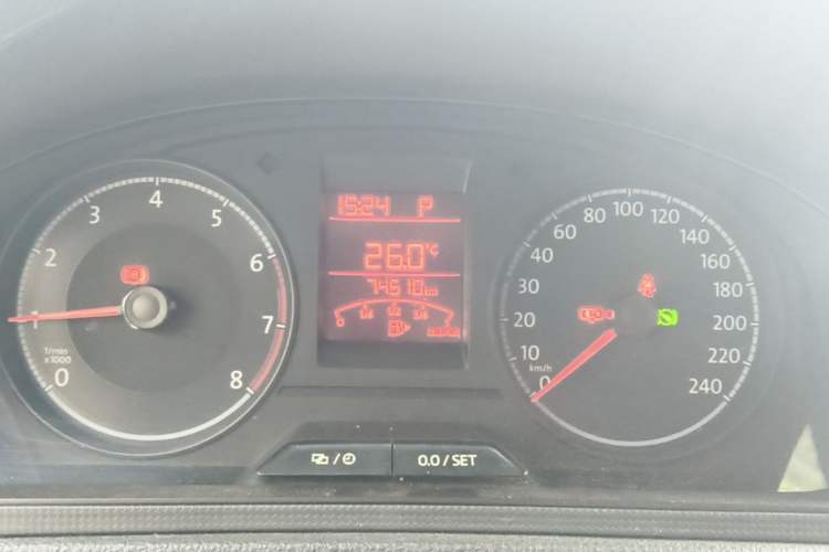 Used Volkswagen Santana 2016 1.6L Automatic Fashion Edition Instrument Cluster