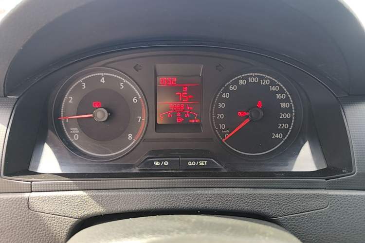Used Volkswagen Santana 2016 1.6L Manual Fashion Edition Instrument Cluster