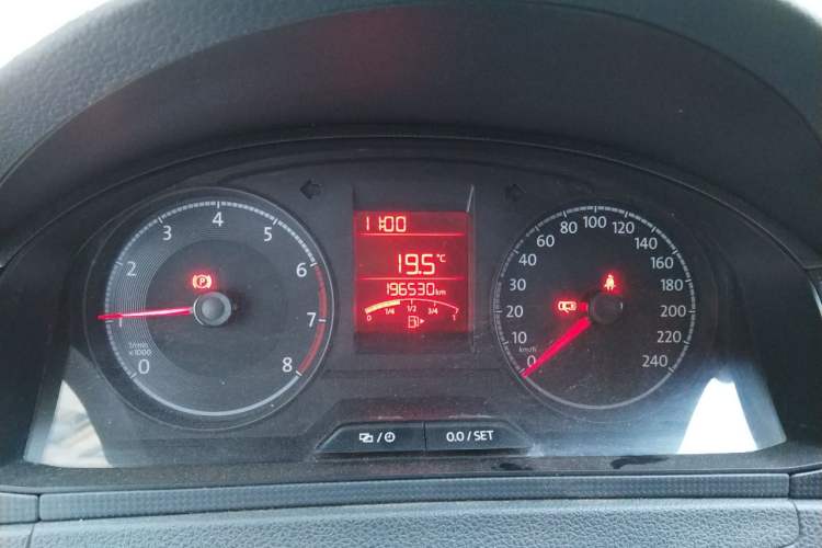 Used Volkswagen Santana 2016 1.6L Manual Fashion Edition Instrument Cluster