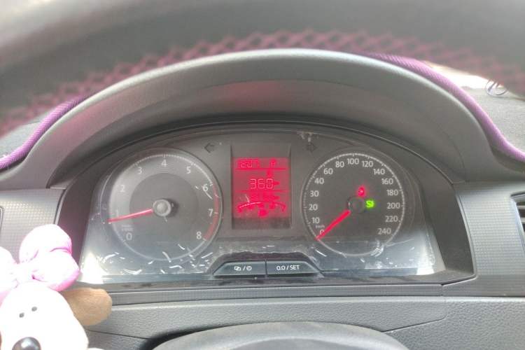Used Volkswagen Santana 2016 1.6L Automatic Fashion Edition Instrument Cluster