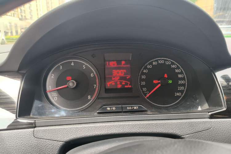 Used Volkswagen Santana 2016 1.6L Automatic Fashion Edition Instrument Cluster