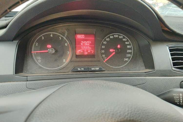 Used Volkswagen Santana 2016 1.6L Manual Fashion Edition Instrument Cluster