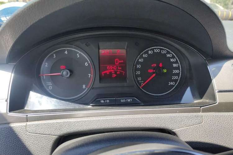 Used Volkswagen Santana 2016 1.6L Automatic Comfort Edition Instrument Cluster