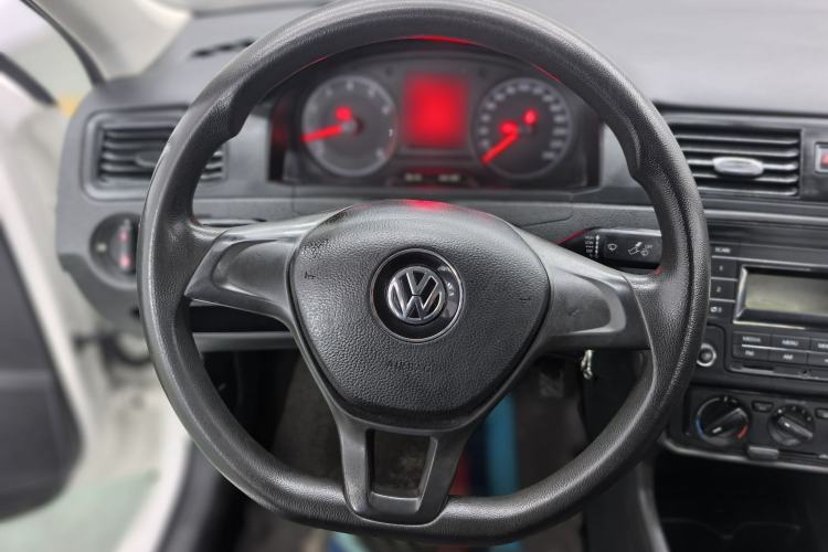 Used Volkswagen Santana 2016 1.6L Manual Fashion Edition Interior 1
