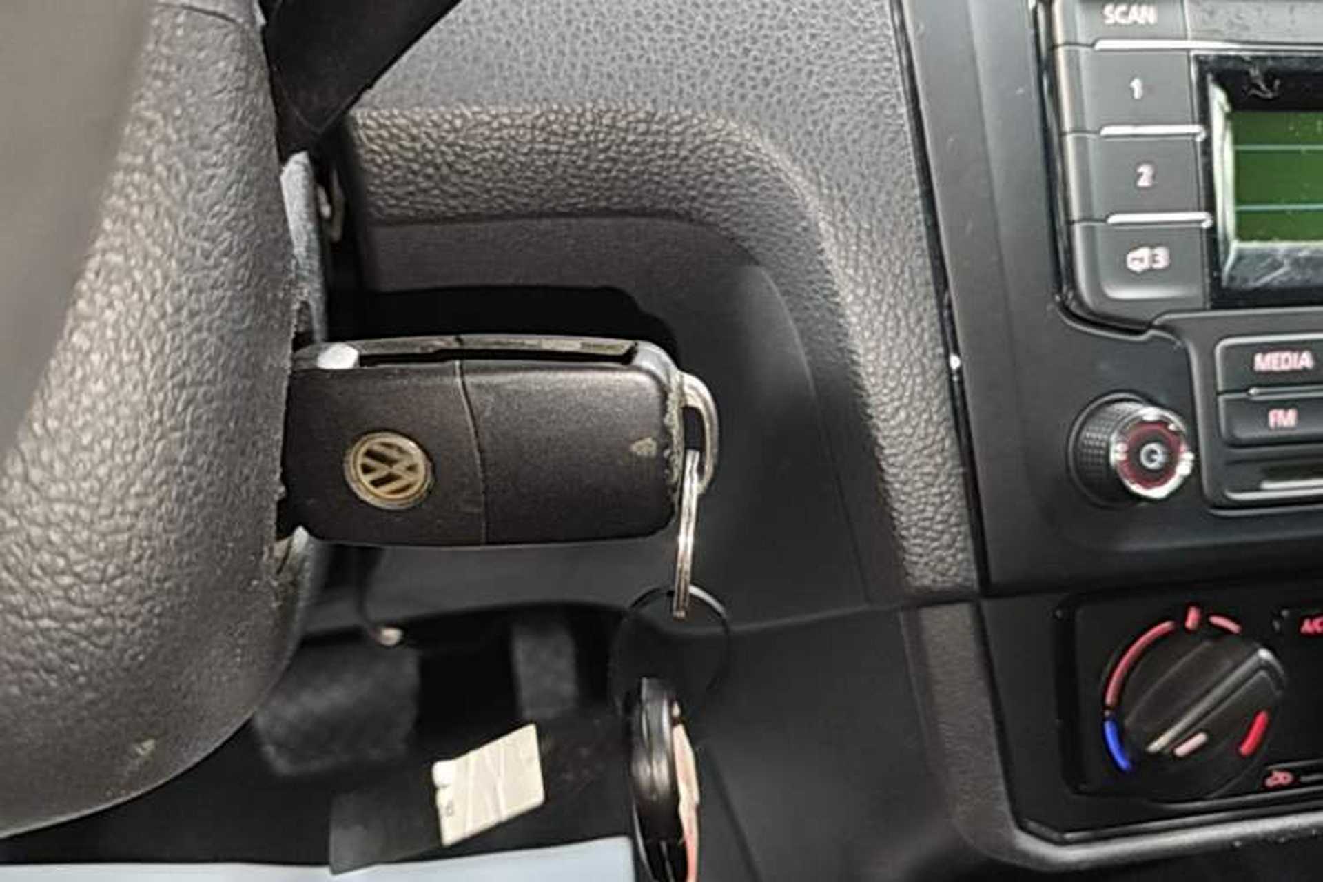Used Volkswagen Santana 2016 1.6L Automatic Fashion Edition Interior 1
