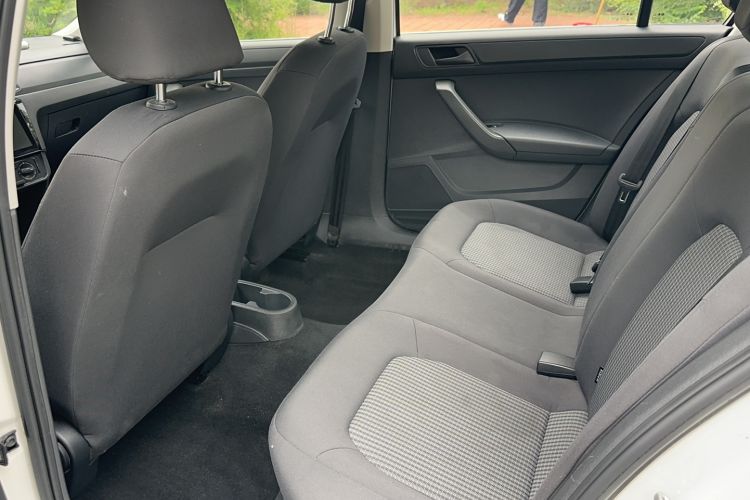 Used Volkswagen Santana 2016 1.6L Manual Fashion Edition Interior 1