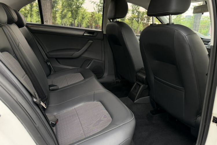 Used Volkswagen Santana 2016 1.6L Automatic Comfort Edition Interior 3