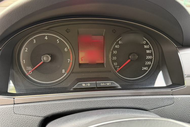 Used Volkswagen Santana 2016 1.6L Automatic Comfort Edition Interior 5