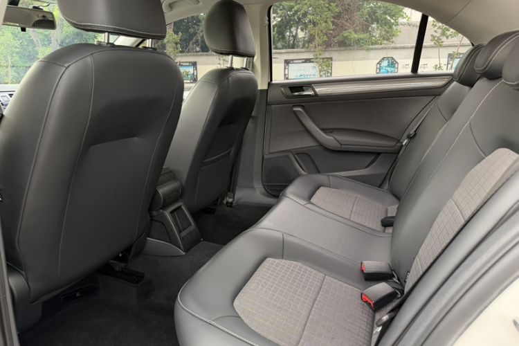 Used Volkswagen Santana 2016 1.6L Automatic Comfort Edition Interior 7