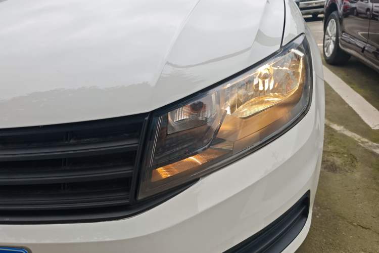 Used Volkswagen Santana 2016 1.6L Manual Fashion Edition Left Front Headlight