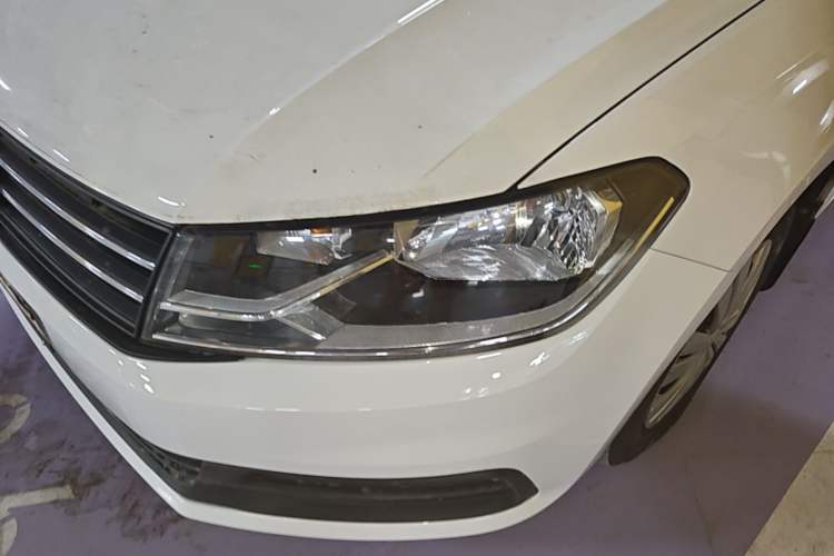 Used Volkswagen Santana 2016 1.6L Automatic Fashion Edition Left Front Headlight