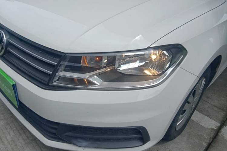 Used Volkswagen Santana 2016 1.6L Automatic Fashion Edition Left Front Headlight