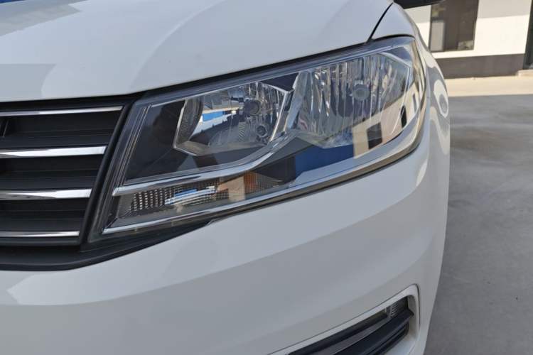 Used Volkswagen Santana 2016 1.6L Automatic Comfort Edition Left Front Headlight