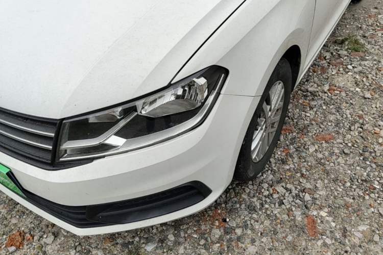 Used Volkswagen Santana 2016 1.6L Automatic Fashion Edition Left Front Headlight