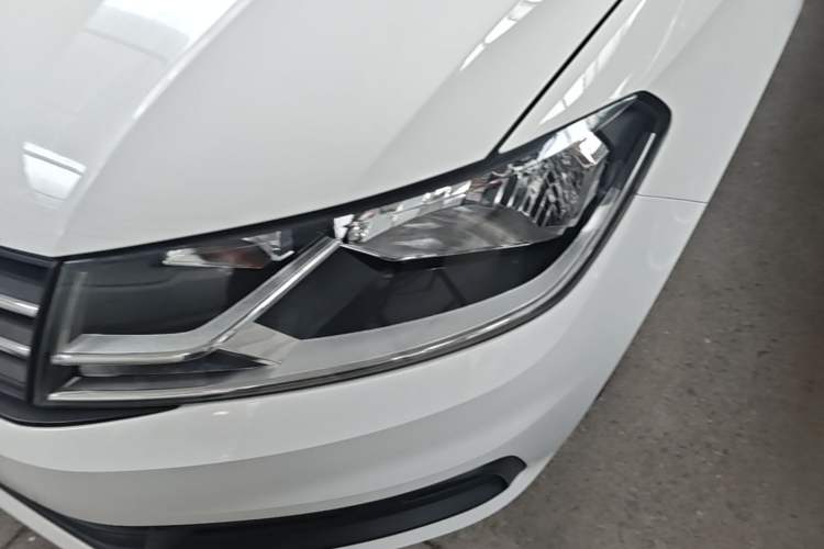 Used Volkswagen Santana 2016 1.6L Automatic Fashion Edition Left Front Headlight