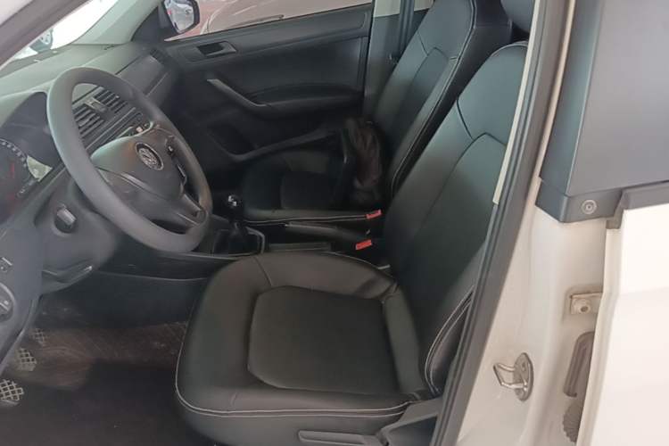 Used Volkswagen Santana 2016 1.6L Manual Fashion Edition Left Front Seat