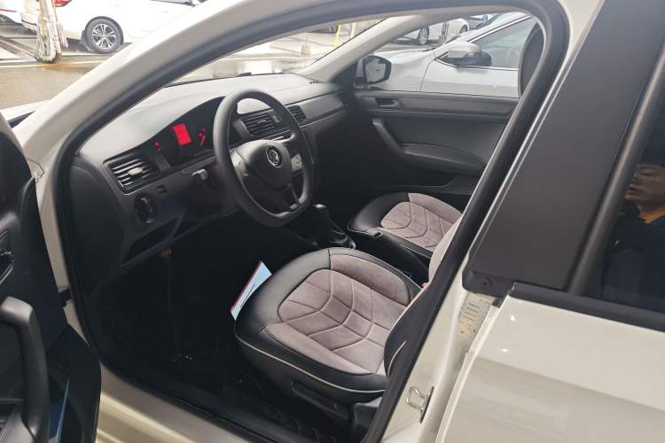 Used Volkswagen Santana 2016 1.6L Automatic Fashion Edition Left Front Seat