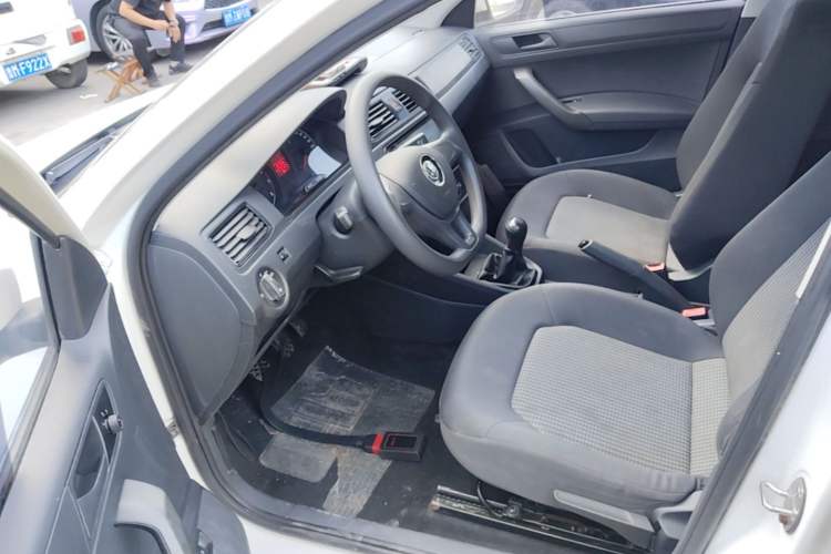 Used Volkswagen Santana 2016 1.6L Manual Fashion Edition Left Front Seat
