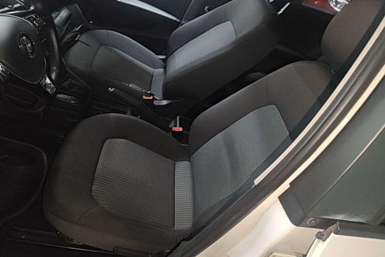 Used Volkswagen Santana 2016 1.6L Automatic Fashion Edition Left Front Seat