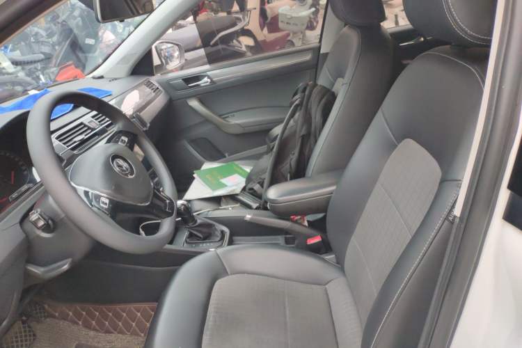 Used Volkswagen Santana 2016 1.6L Automatic Comfort Edition Left Front Seat