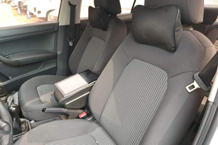 Used Volkswagen Santana 2016 1.6L Manual Fashion Edition Left Front Seat