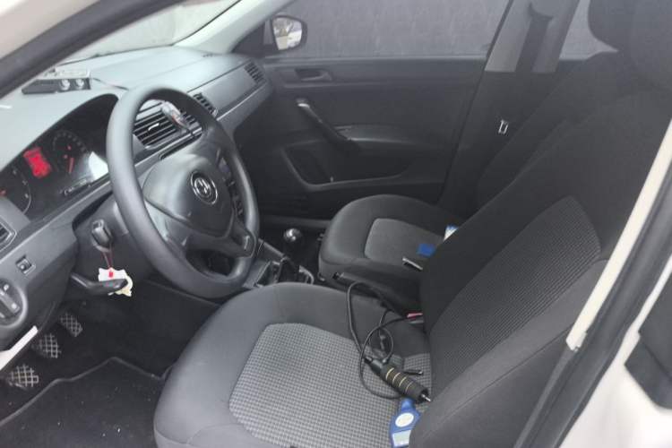 Used Volkswagen Santana 2016 1.6L Manual Fashion Edition Left Front Seat