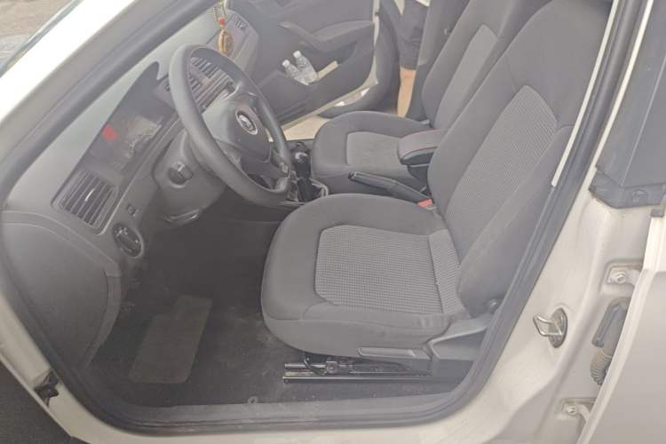 Used Volkswagen Santana 2016 1.4L Manual Fashion Edition Left Front Seat