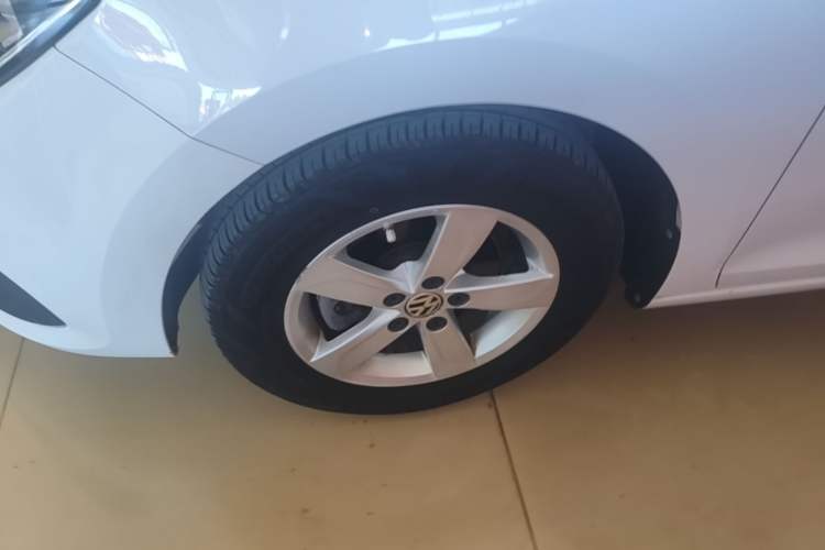 Used Volkswagen Santana 2016 1.6L Manual Fashion Edition Left Front Wheel Hub