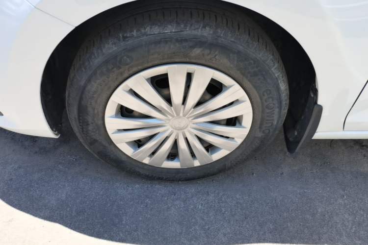 Used Volkswagen Santana 2016 1.4L Manual Fashion Edition Left Front Wheel Hub