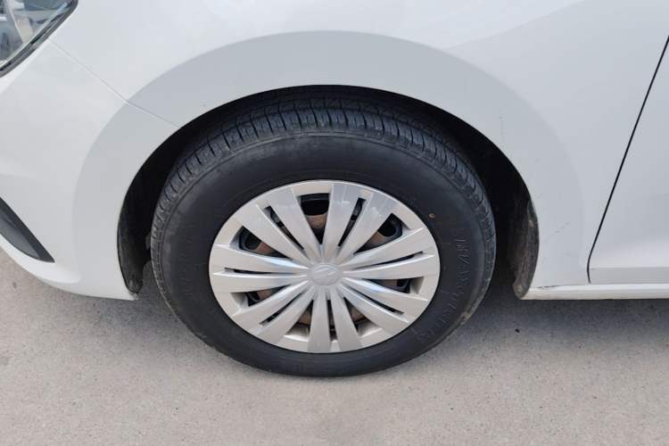 Used Volkswagen Santana 2016 1.6L Manual Fashion Edition Left Front Wheel Hub