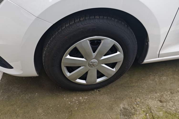 Used Volkswagen Santana 2016 1.6L Manual Fashion Edition Left Front Wheel Hub