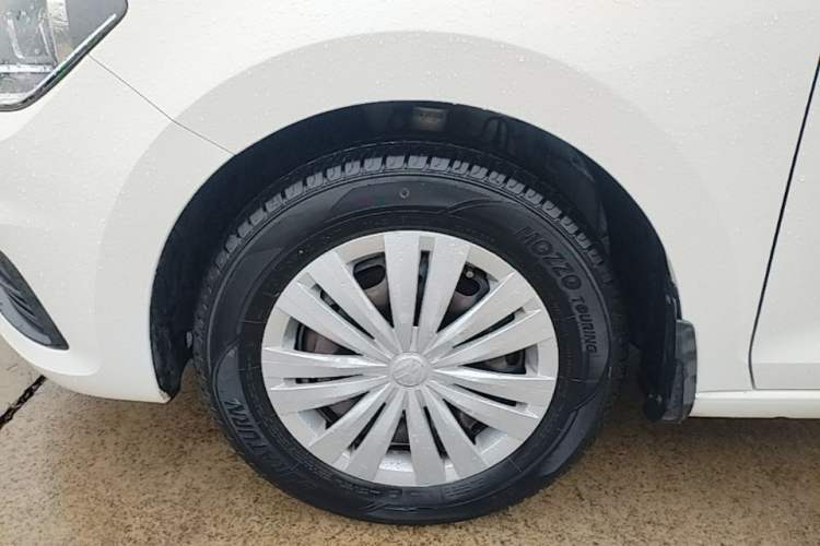 Used Volkswagen Santana 2016 1.6L Manual Fashion Edition Left Front Wheel Hub