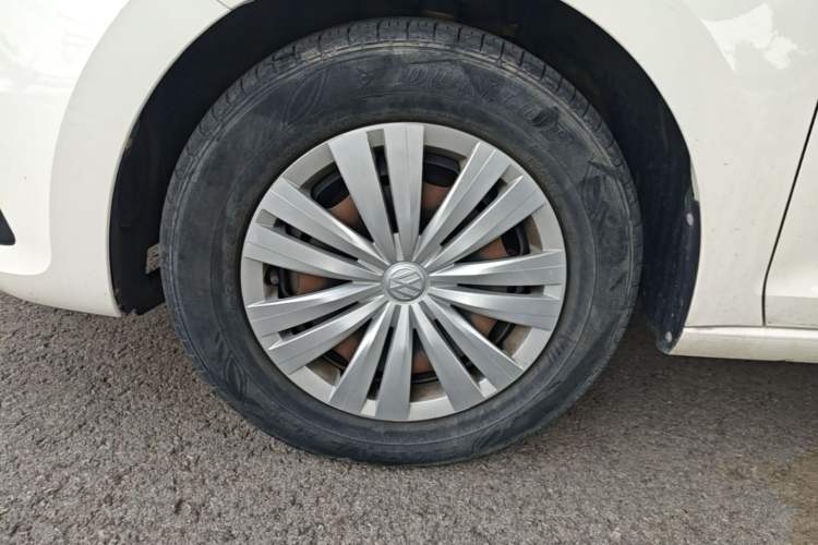 Used Volkswagen Santana 2016 1.4L Manual Fashion Edition Left Front Wheel Hub