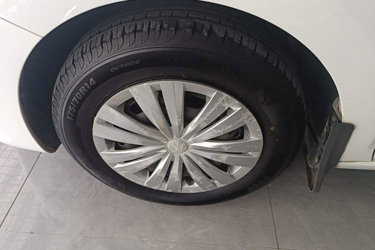 Used Volkswagen Santana 2016 1.6L Automatic Fashion Edition Left Front Wheel Hub