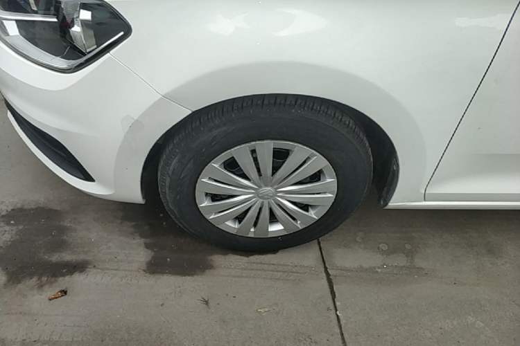 Used Volkswagen Santana 2016 1.4L Manual Fashion Edition Left Front Wheel Hub